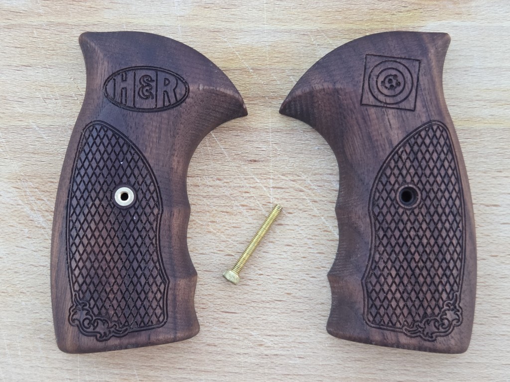 Plaquettes en noyer pour Harrington & Richardson Auto-Ejecting .32 S&W Long ou .38 S&W