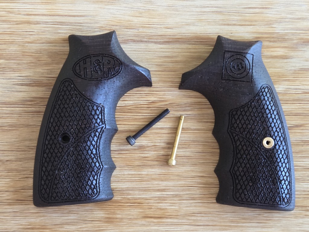 Plaquettes de crosse sur mesure en noyer pour revolver Harrington & Richardson Premier .22 Lr et .32 S&W